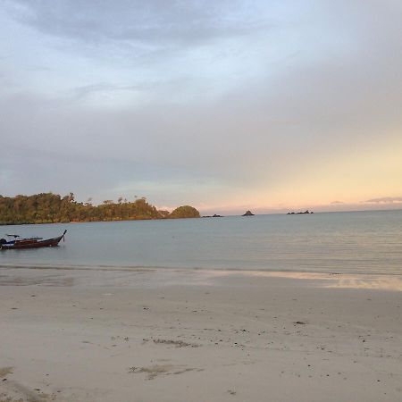 The Shadow House & Bar Hotel Koh Phayam Exterior foto