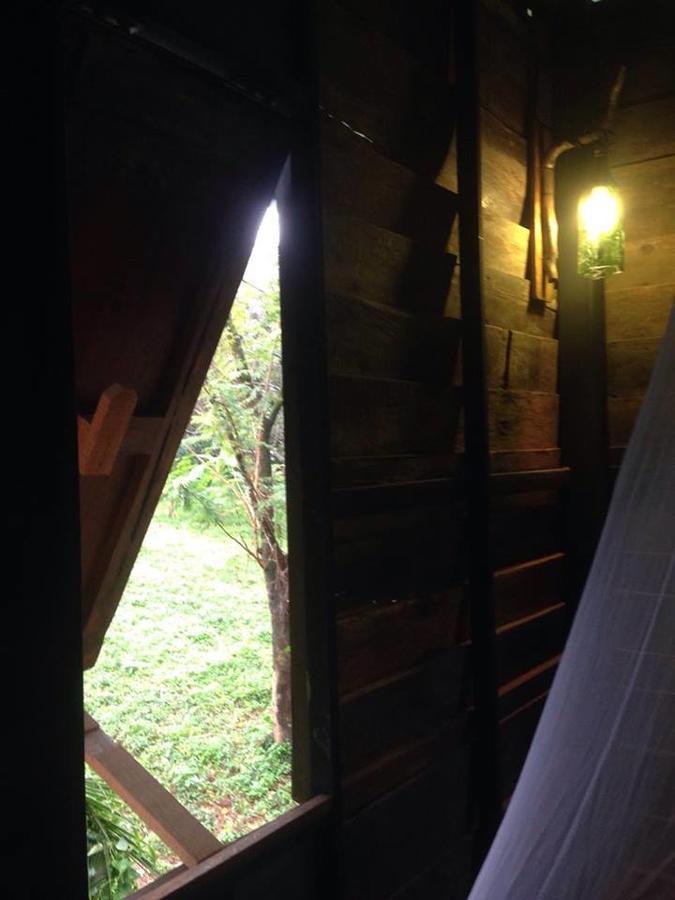The Shadow House & Bar Hotel Koh Phayam Exterior foto