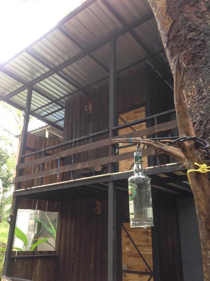 The Shadow House & Bar Hotel Koh Phayam Exterior foto